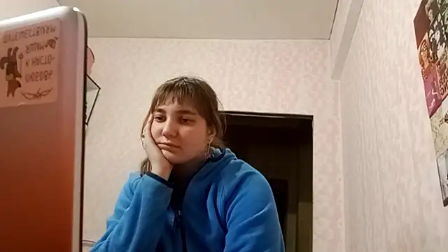 Živá chatovací místnost JanineThielman