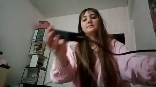 Živá chatovací místnost JanineThielman