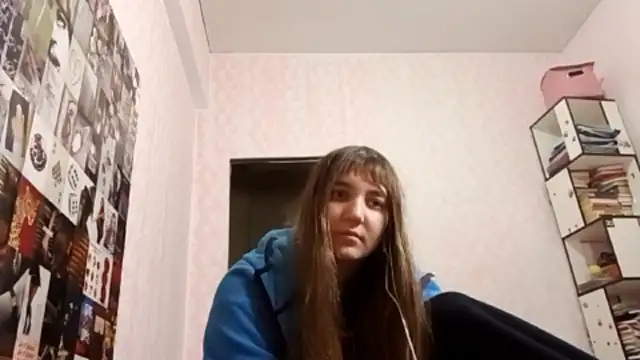 ห้องแชทสดของ JanineThielman