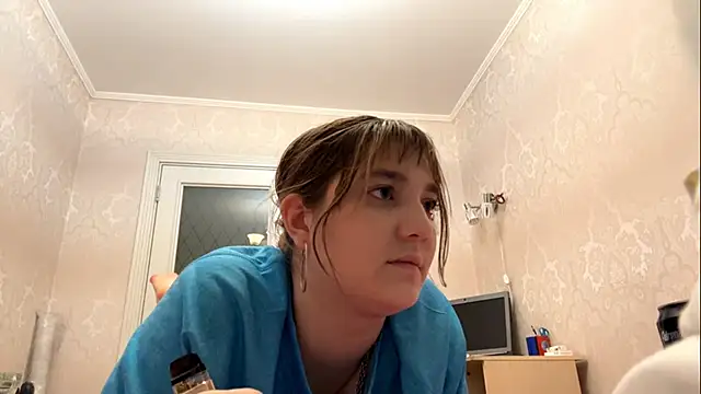 Chat +18 de JanineThielman ao vivo