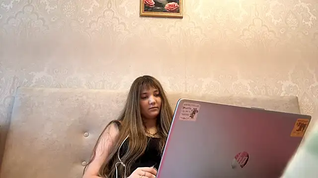 JanineThielman Live XXX Chat