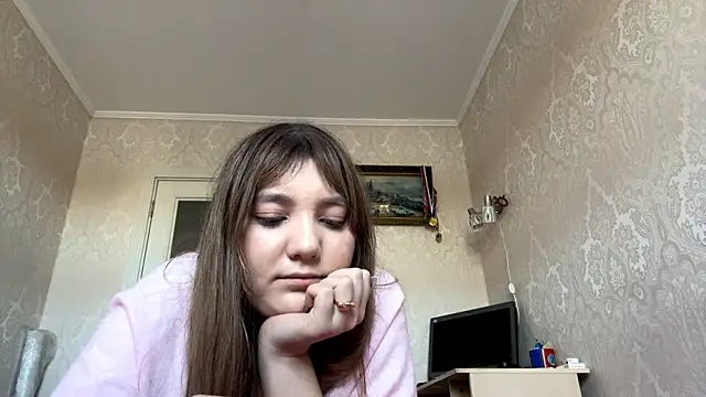 JanineThielman чат на живо