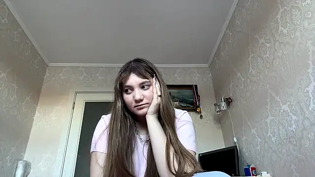 חדר צ'אט בשידור חי של JanineThielman