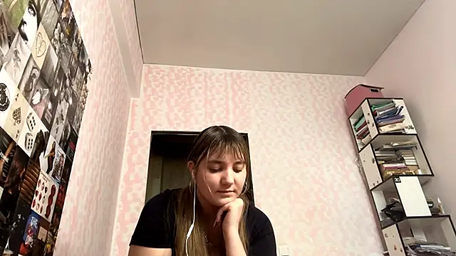 JanineThielman's Live XXX Chat