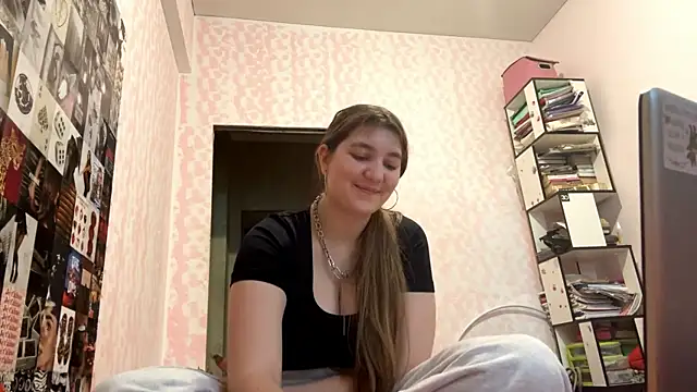 JanineThielman Adlı Modelin Canlı XXX Sohbeti