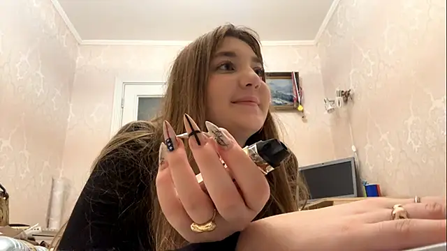 JanineThielman Adlı Modelin Canlı XXX Sohbeti