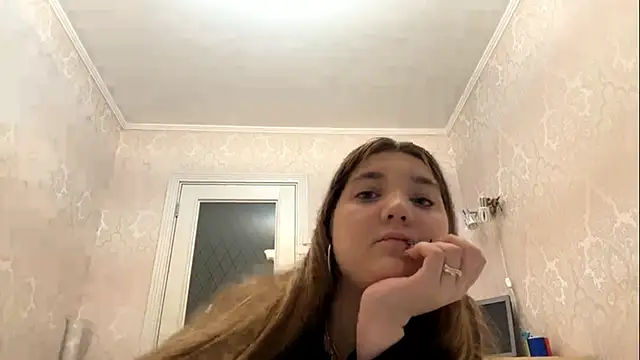 Онлайн чат XXX JanineThielman