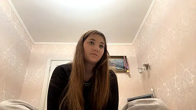 JanineThielman Adlı Modelin Canlı XXX Sohbeti