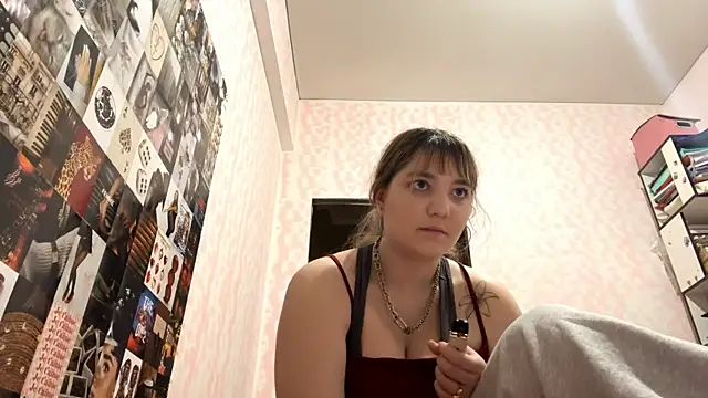 צ'אט XXX בשידור חי של JanineThielman