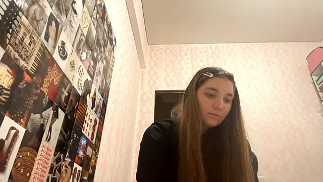 Chat +18 de JanineThielman ao vivo