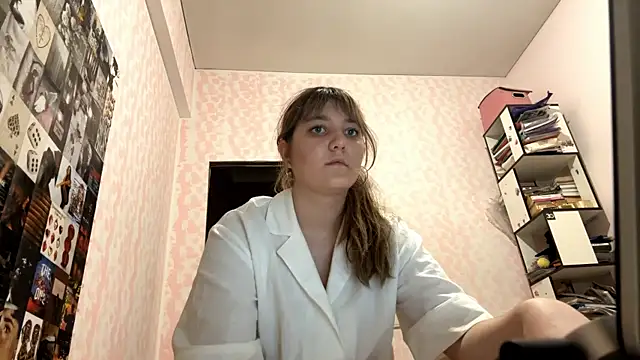 Chat +18 de JanineThielman ao vivo