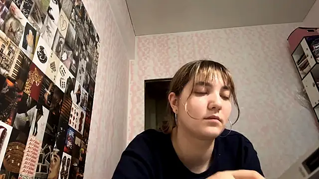 Czat XXX na żywo – JanineThielman
