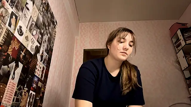 צ'אט XXX בשידור חי של JanineThielman