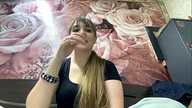 Chat +18 de JanineThielman ao vivo
