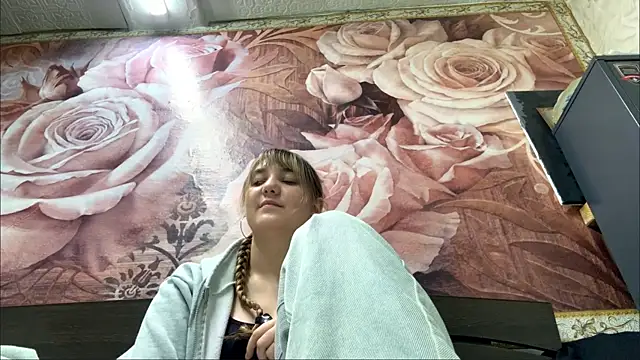 XXX chat uživo modela JanineThielman