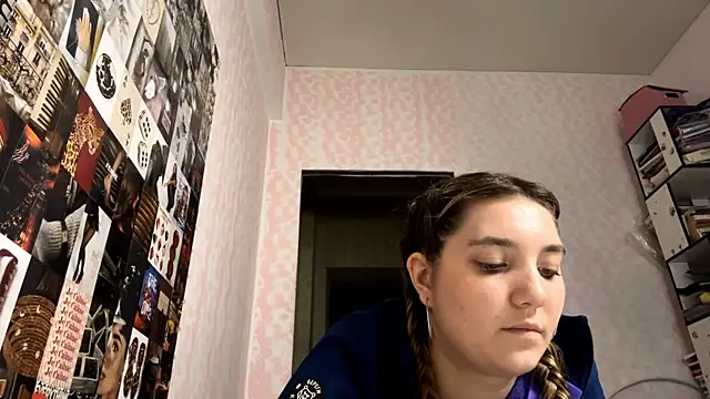 عرض كام JanineThielman