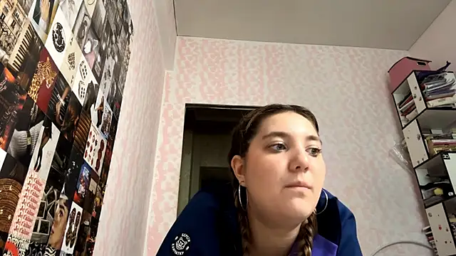 XXX chat uživo modela JanineThielman
