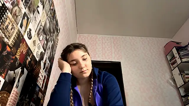Chat +18 de JanineThielman ao vivo