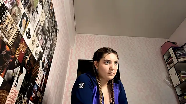 JanineThielman Adlı Modelin Canlı XXX Sohbeti