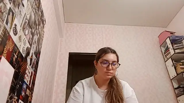 צ'אט XXX בשידור חי של JanineThielman