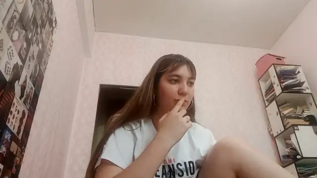 JanineThielman's Live XXX Chat