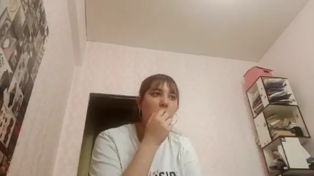 JanineThielman Adlı Modelin Canlı XXX Sohbeti
