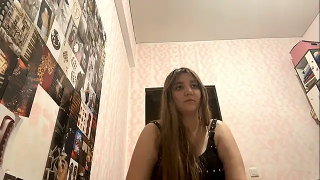 Chat +18 de JanineThielman ao vivo