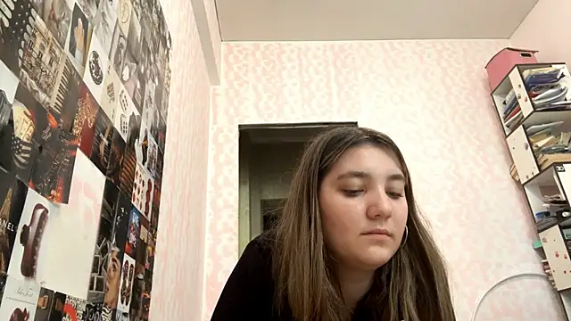 JanineThielman 即時 XXX 聊天