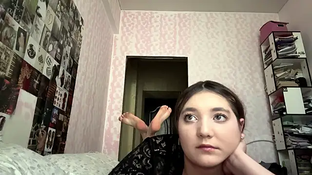 JanineThielman Adlı Modelin Canlı XXX Sohbeti