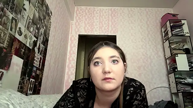 XXX chat uživo modela JanineThielman