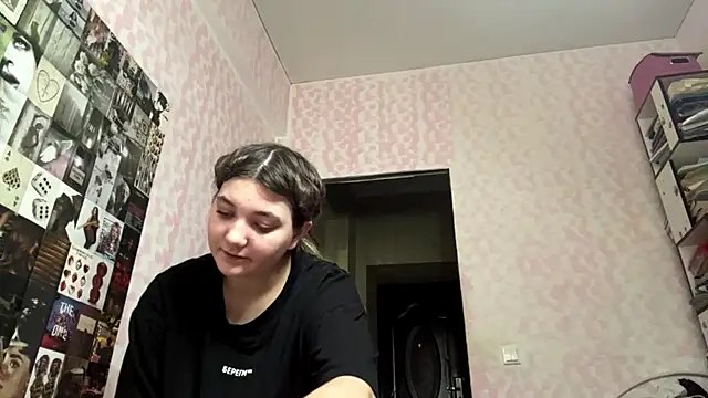 JanineThielman Adlı Modelin Canlı XXX Sohbeti
