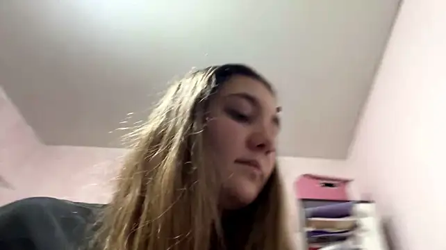 Chat XXX en directo de JanineThielman