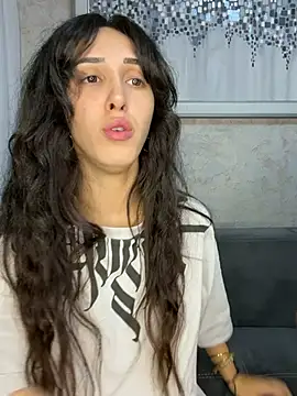 Lovleymili webcam show