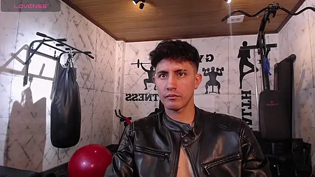 kamal_wolff Show in webcam