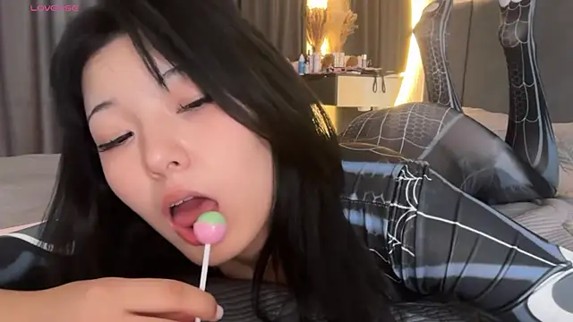 minnie_joy Pertunjukan Webcam