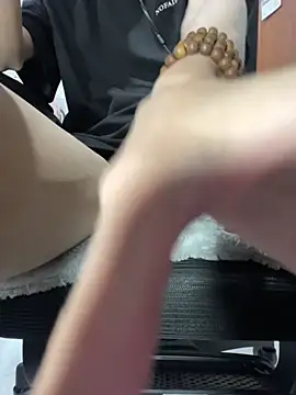 NniuAh Webcam show