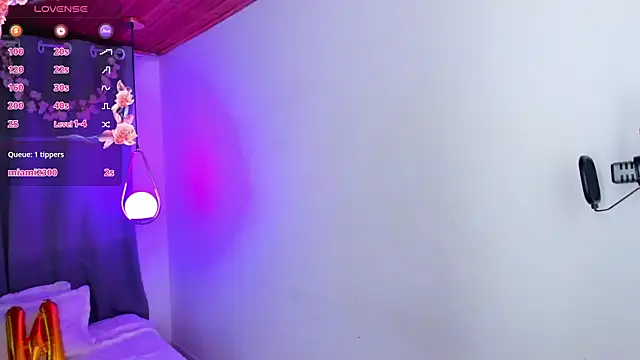Živá chatovací místnost NixieSterling