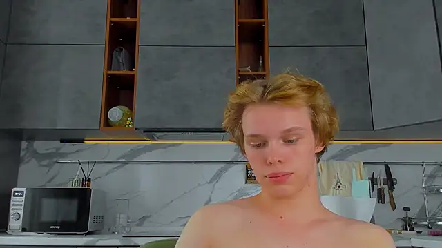 Show modela Ken0rDI na web-kameri