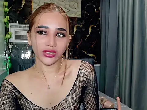 Show modela Demonsfuck na web-kameri