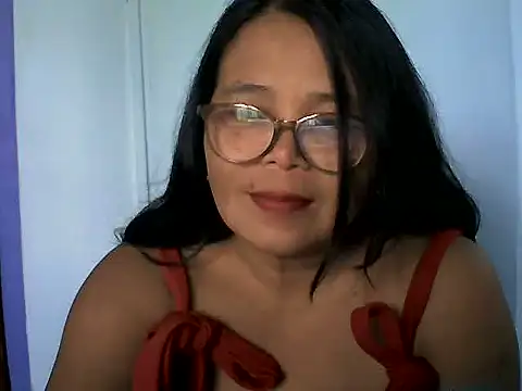 Sweetienia52's Webcam Show