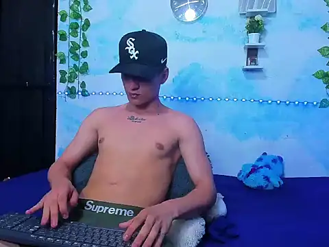 Thanos-22cm Webcamshow