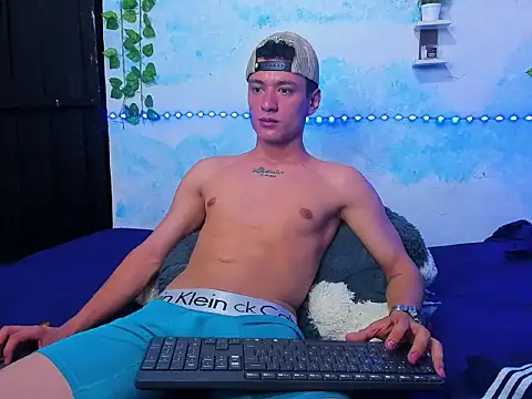 Thanos-22cm Webcam Show