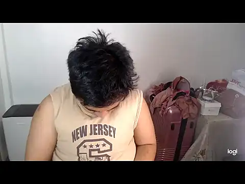Show modela cutejohn na web-kameri