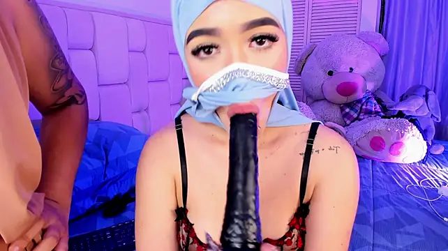 Pokazy przed kamerką – Yasmin_cute