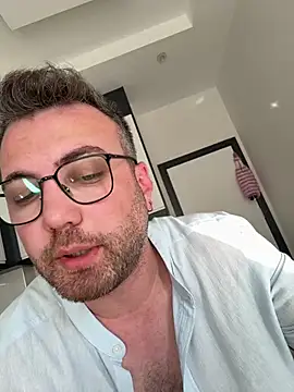 berkay977 Adlı Modelin Web Kamerası Şovu