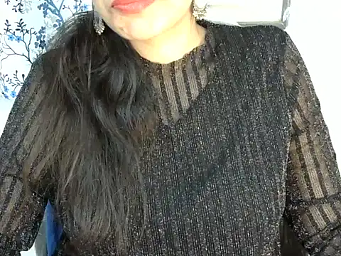 Neha_Sharma2 Adlı Modelin Canlı XXX Sohbeti