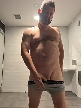 chubbylittlesecret Show in webcam