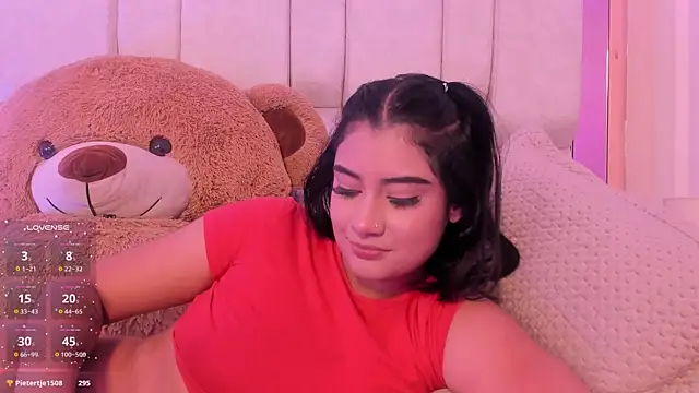 Онлайн чат XXX KatherineRuiz_