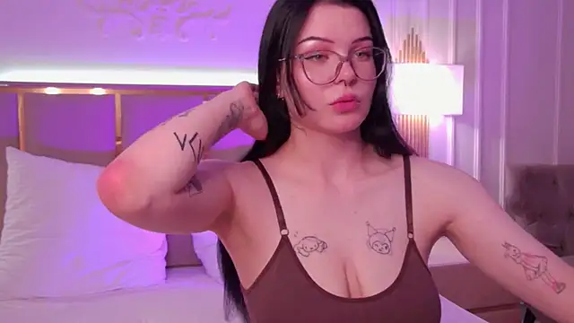 CindyMil Adlı Modelin Canlı XXX Sohbeti