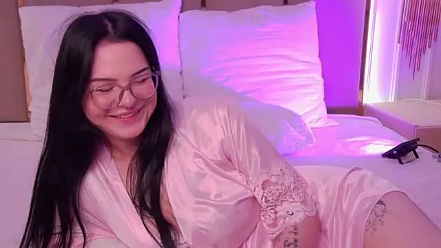 XXX chat uživo modela CindyMil